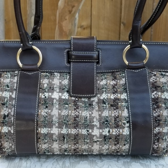 Lovely St. John Collection  Jacquard handbag - Picture 9 of 16